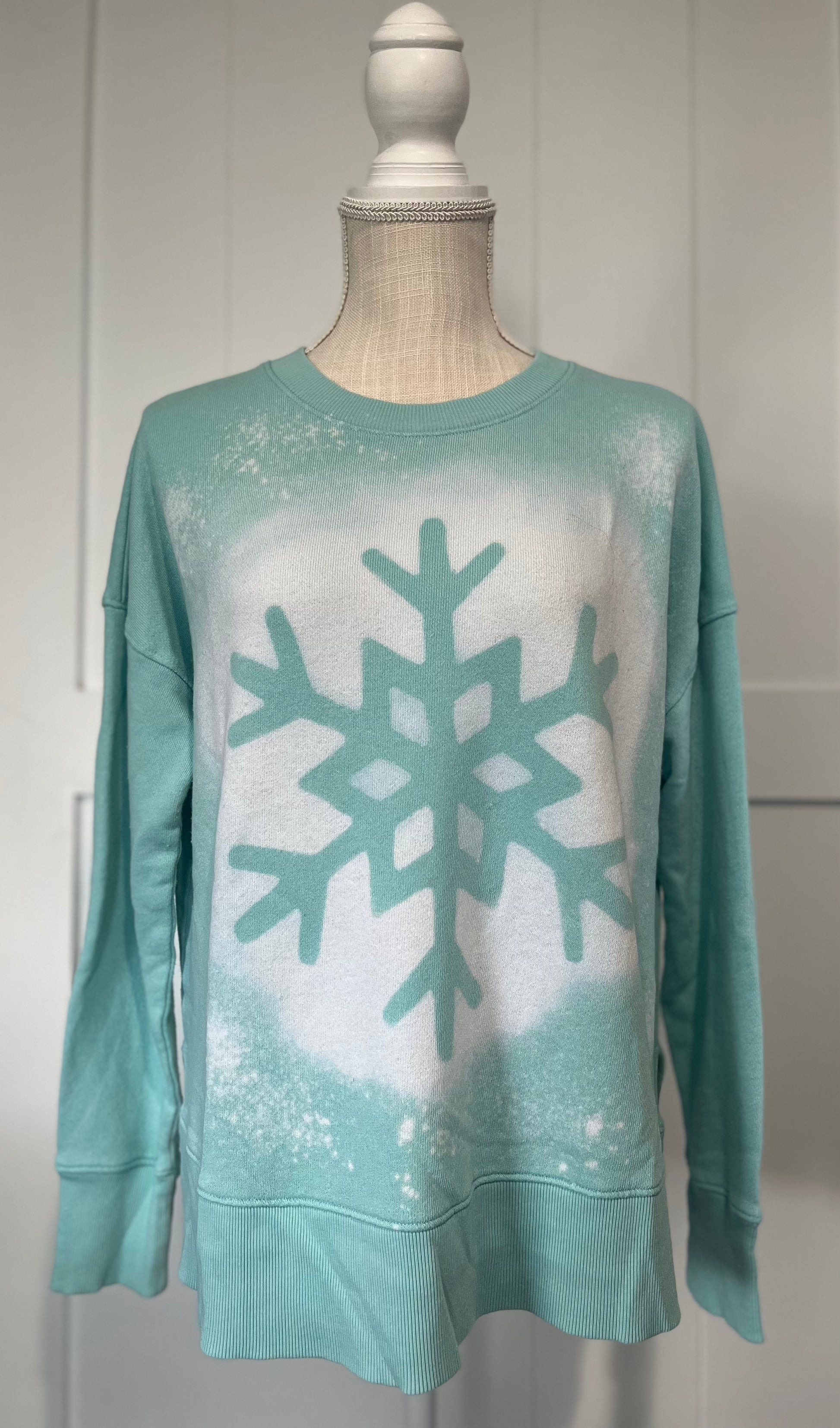 Snowflake Sweatshirt in Teal